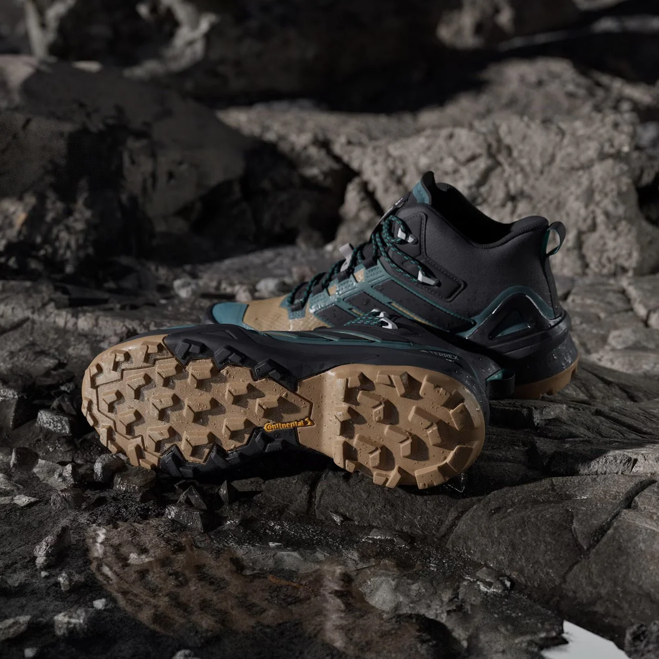 Adidas Terrex Skychaser Mid GORE-TEX Hiking Shoes Cardboard / Core Black / Preloved Teal - Image 6