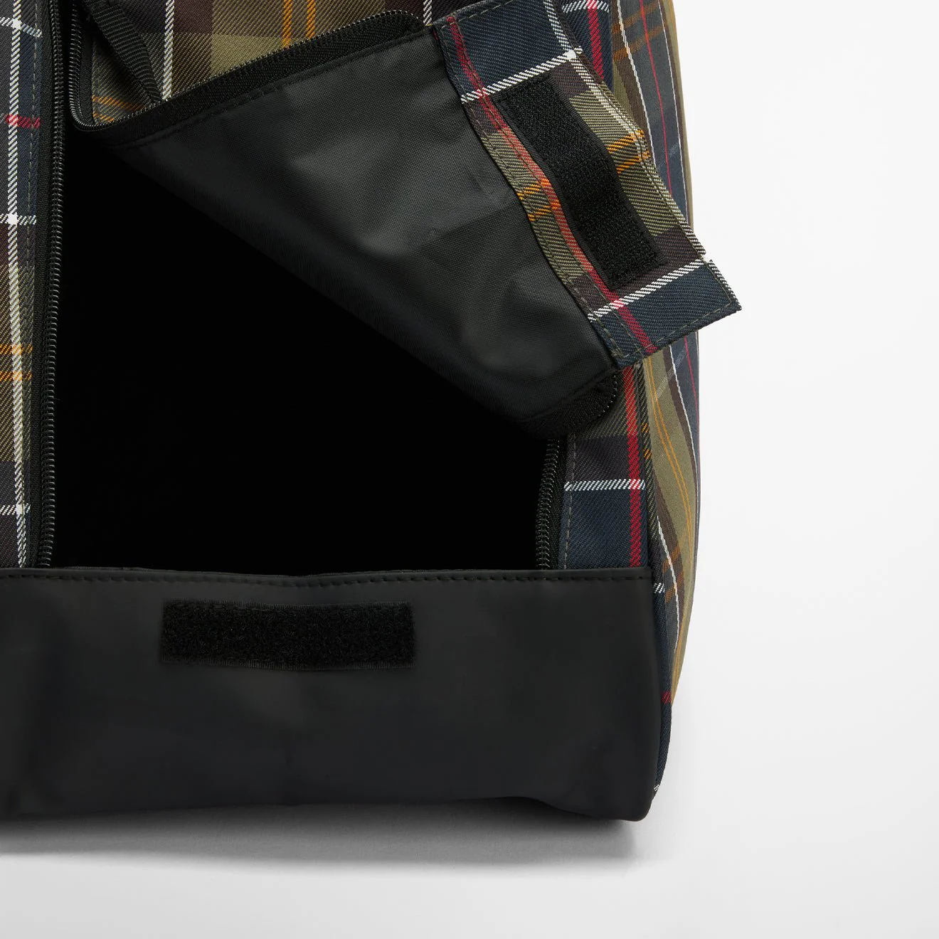 Barbour Tartan Boot Bag Classic Tartan - Image 5