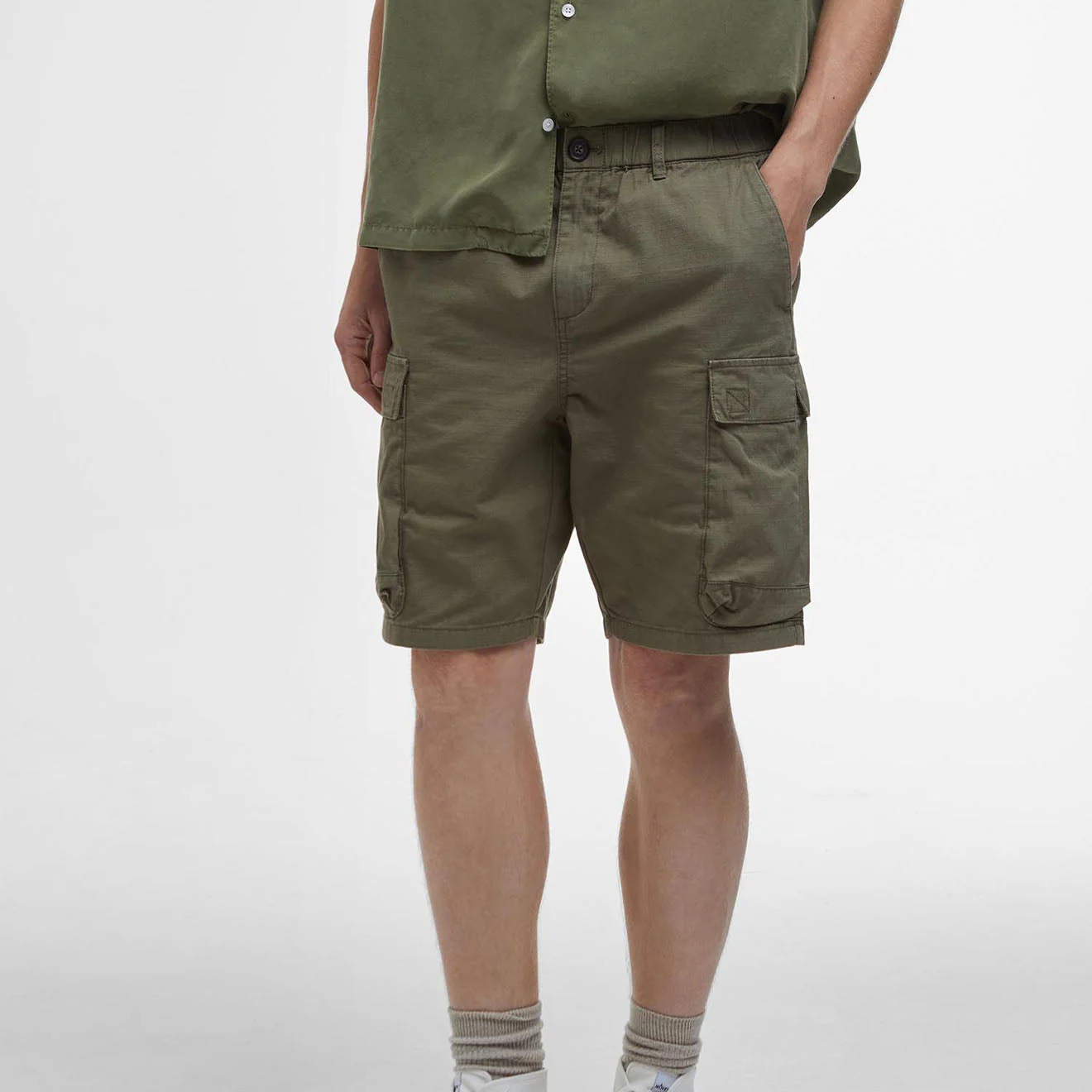 Barbour Westmorland Ripstop Short Burnt Olive - Image 2