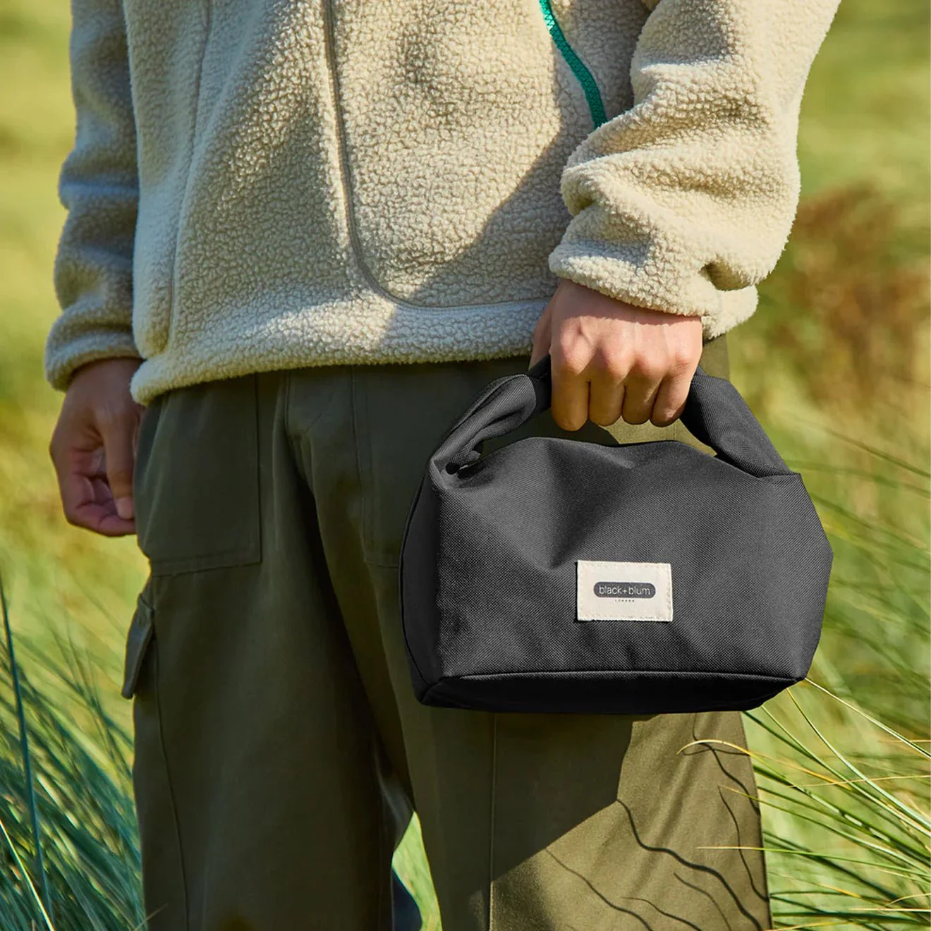 Black + Blum Lunch Bag Black - Image 2