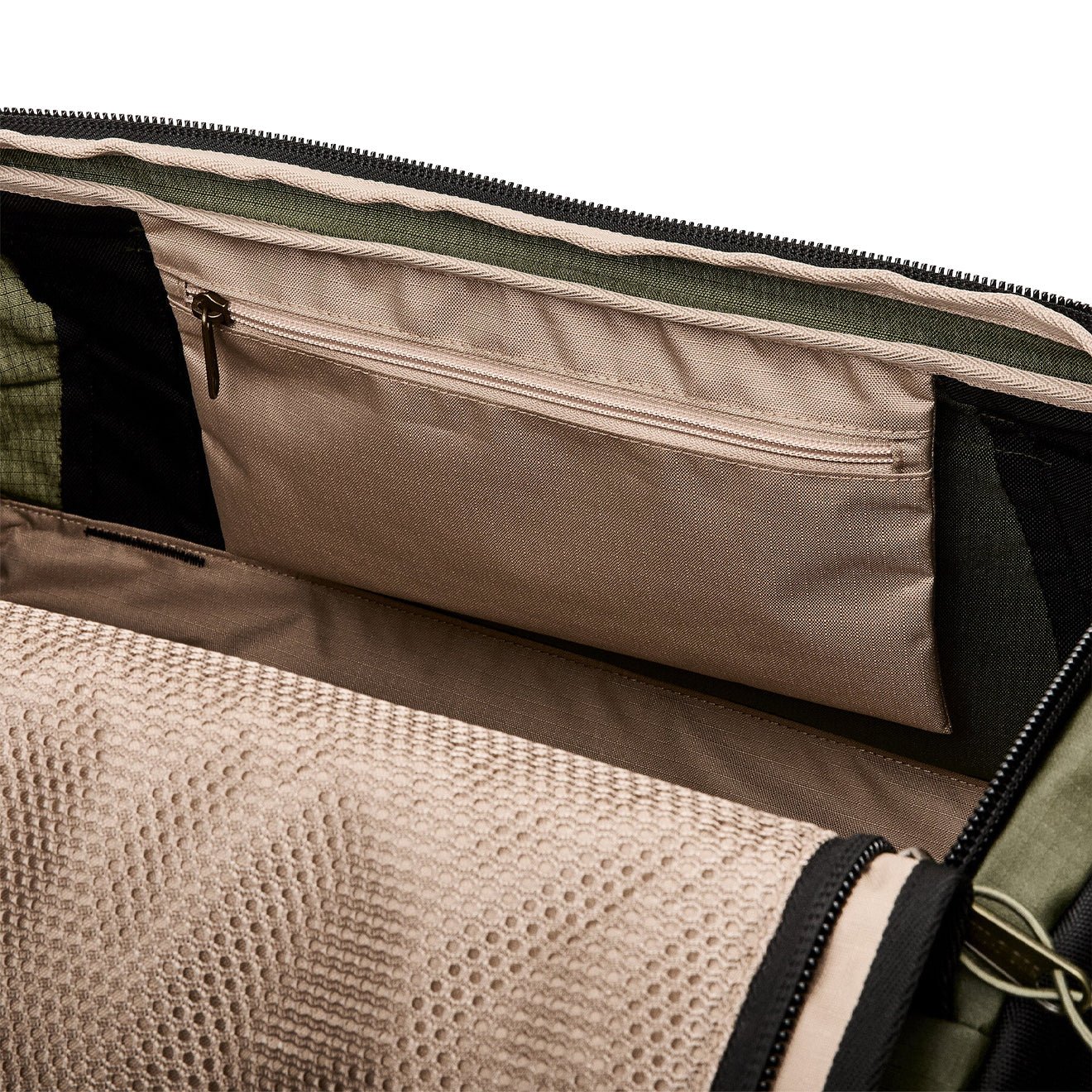 Filson Scout 50L Duffle Olive / Black / Covert - Image 5