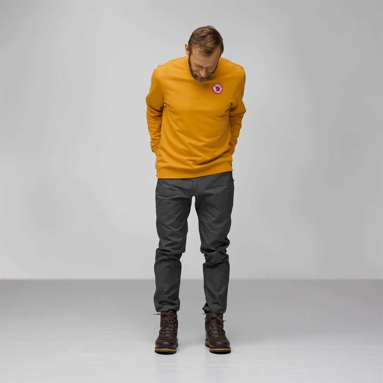 Fjallraven 1960 Logo Badge Sweater Fossil - Image 3
