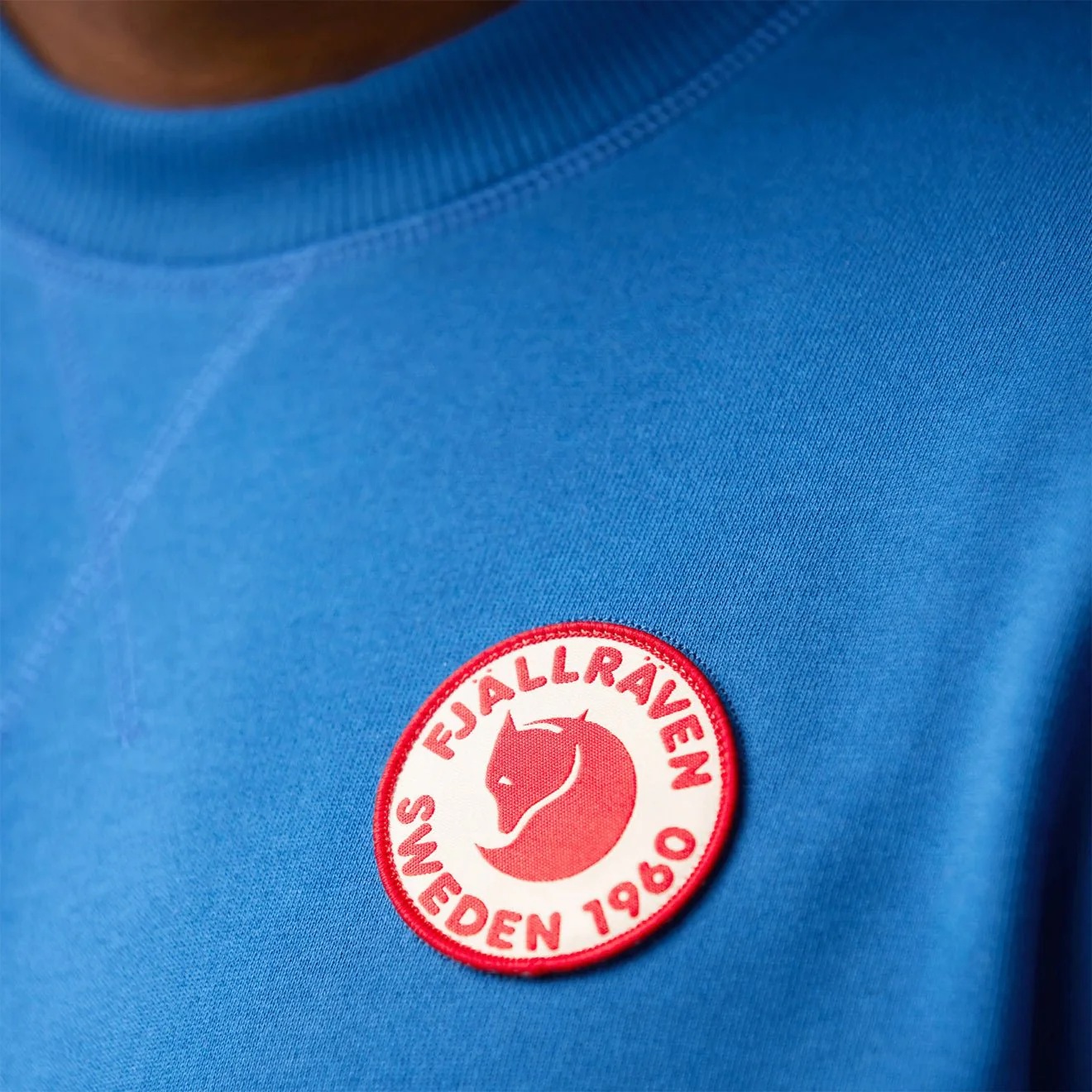 Fjallraven 1960 Logo Badge Sweater Fossil - Image 4
