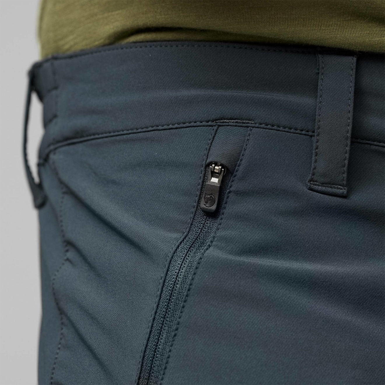 Fjallraven Abisko Trail Stretch Shorts Suede Brown - Image 7
