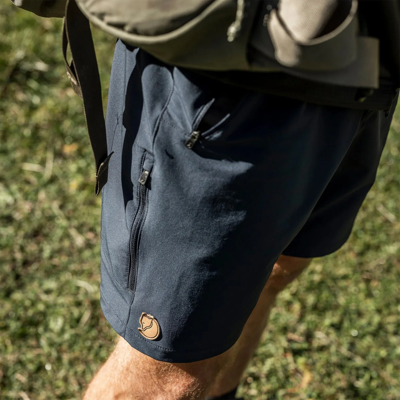 Fjallraven Abisko Trail Stretch Shorts Suede Brown - Image 9