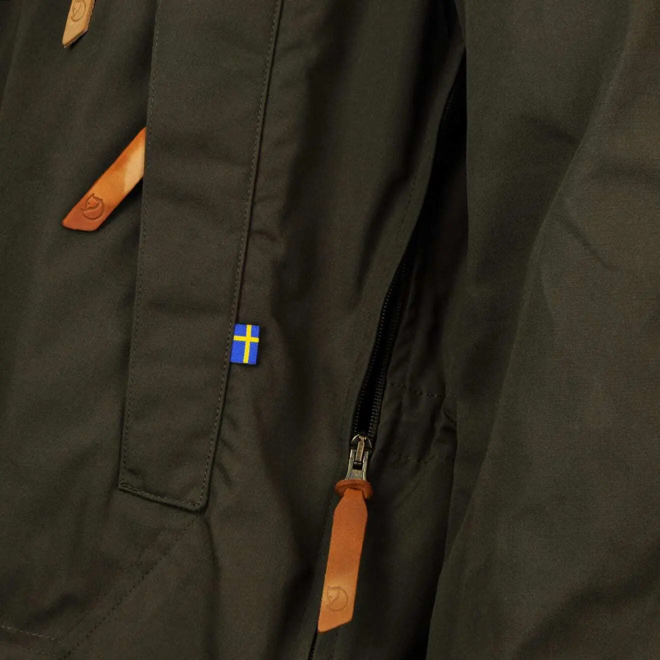 Fjallraven Anorak No. 8 Dark Olive - Image 4