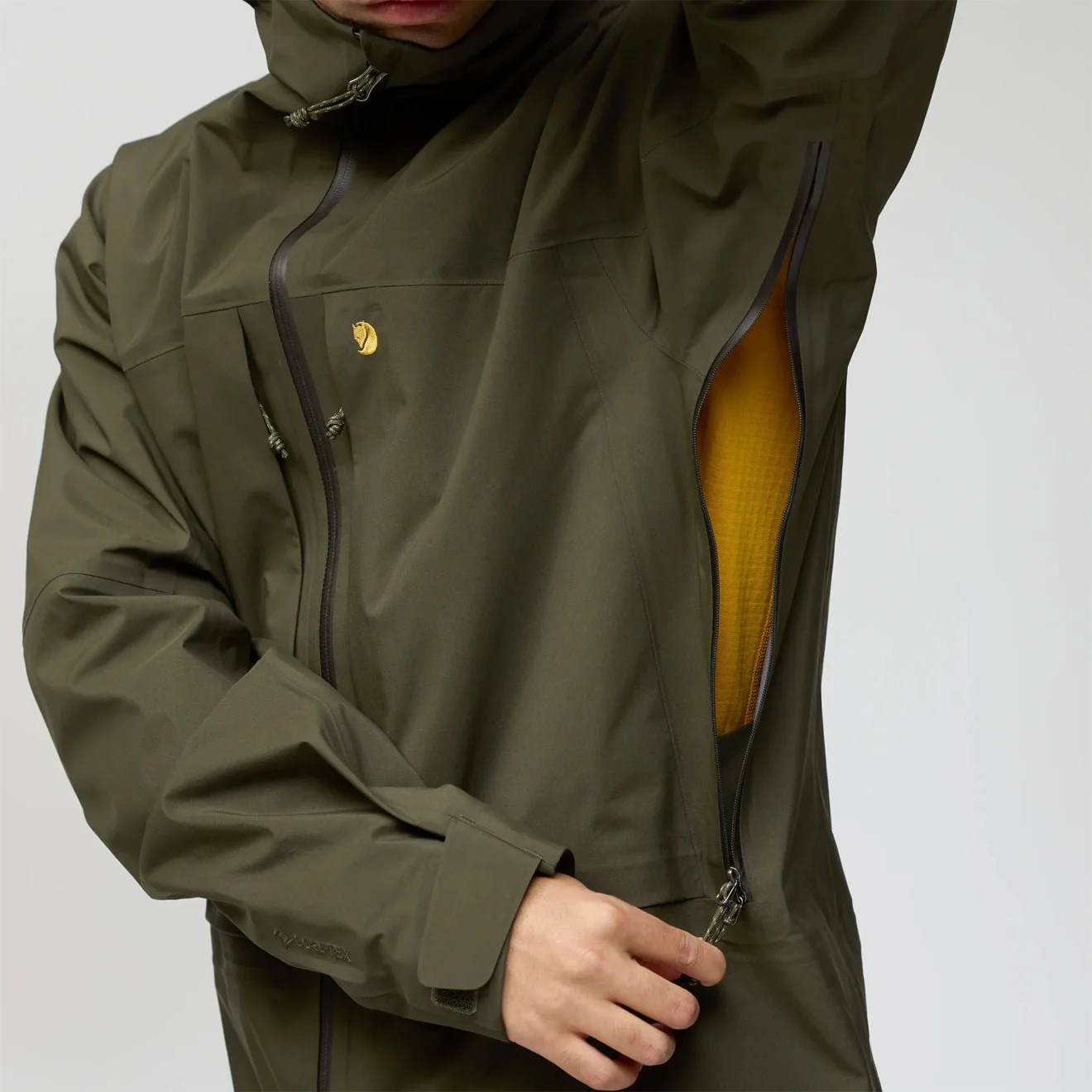 Fjallraven Bergtagen GTX Touring Jacket Deep Forest - Image 7