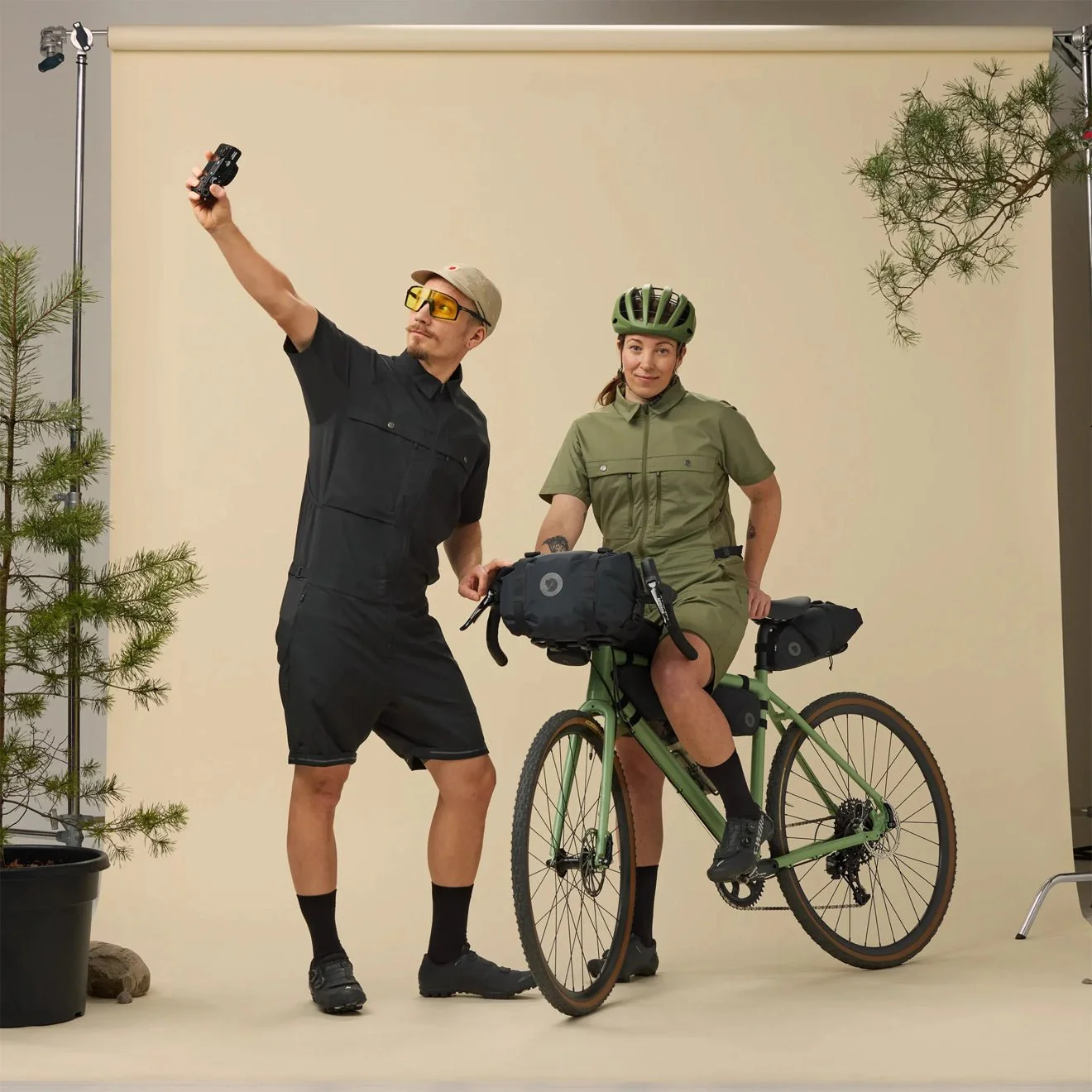 Fjallraven Hoja Field Suit Black - Image 3