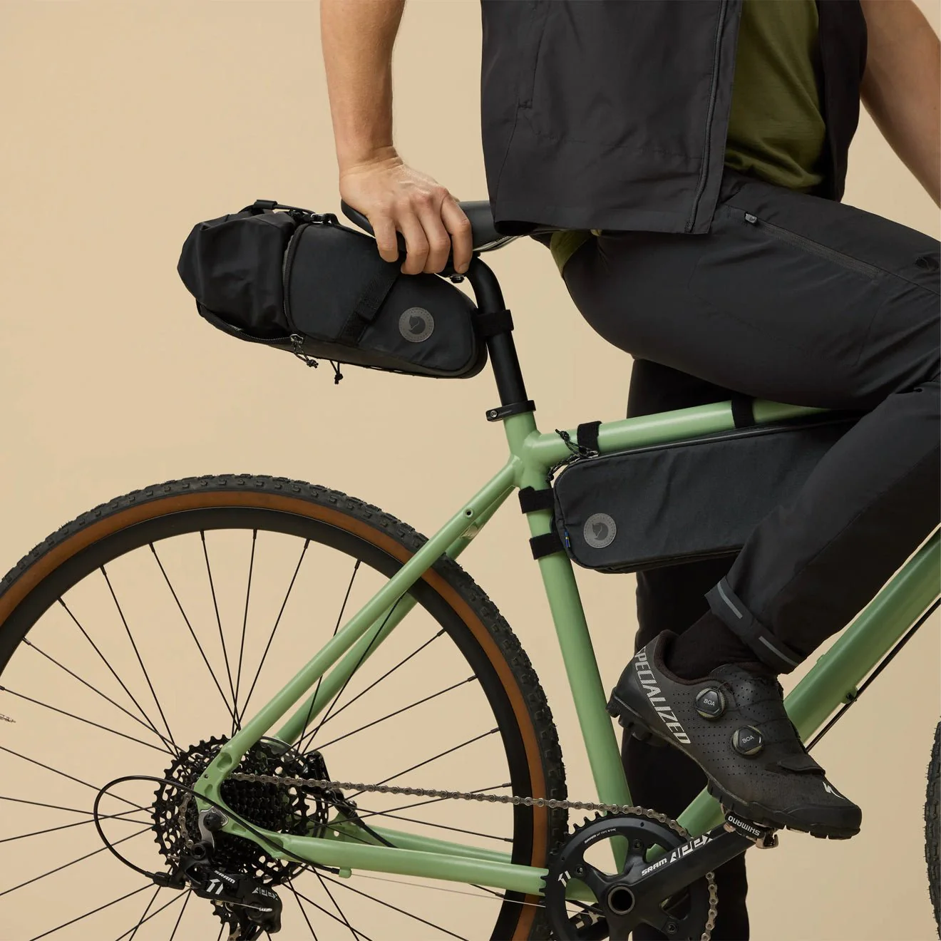 Fjallraven Hoja Seatbag Drybag 10L Black - Image 4