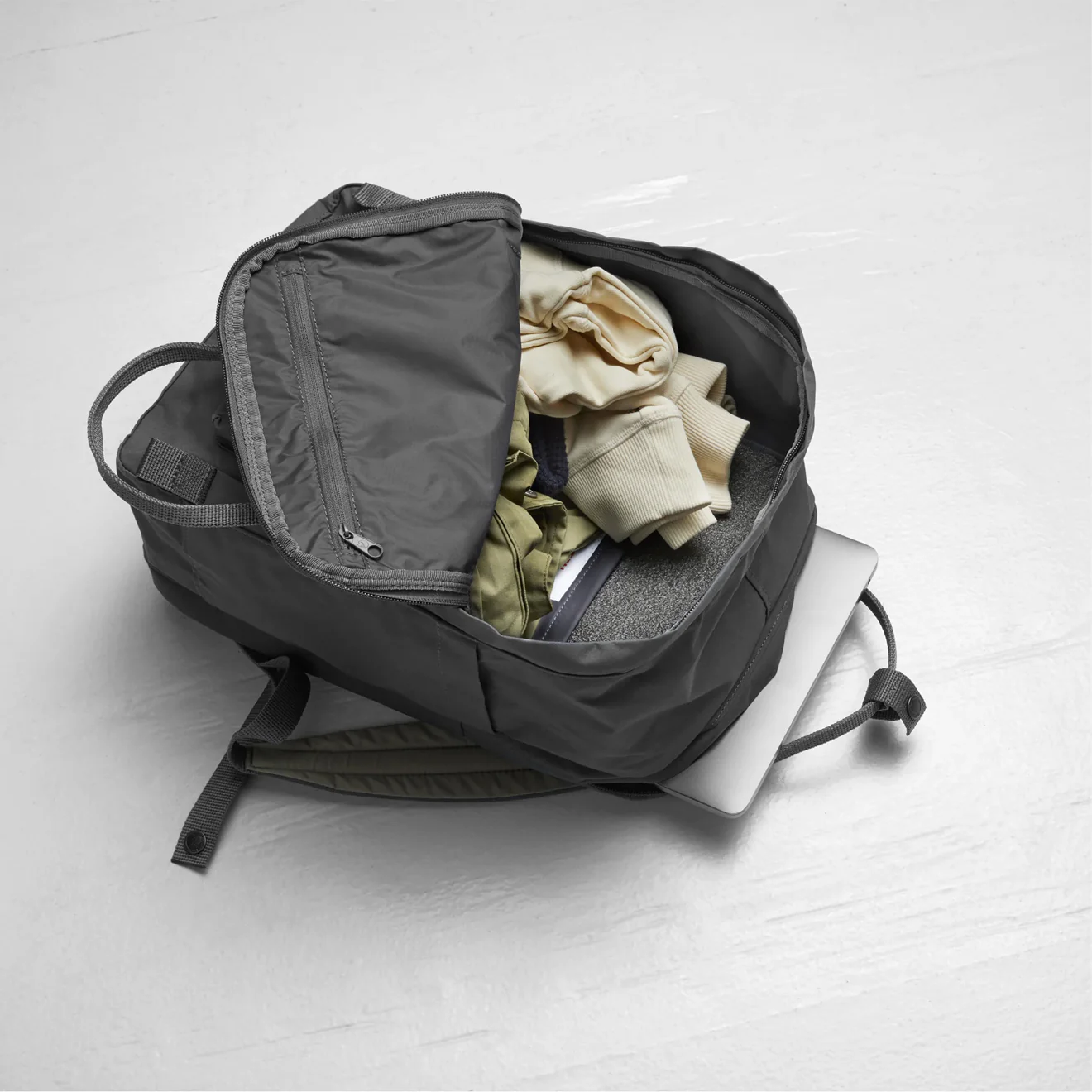 Fjallraven Kanken Laptop 15" Pastel Lavender - Image 4