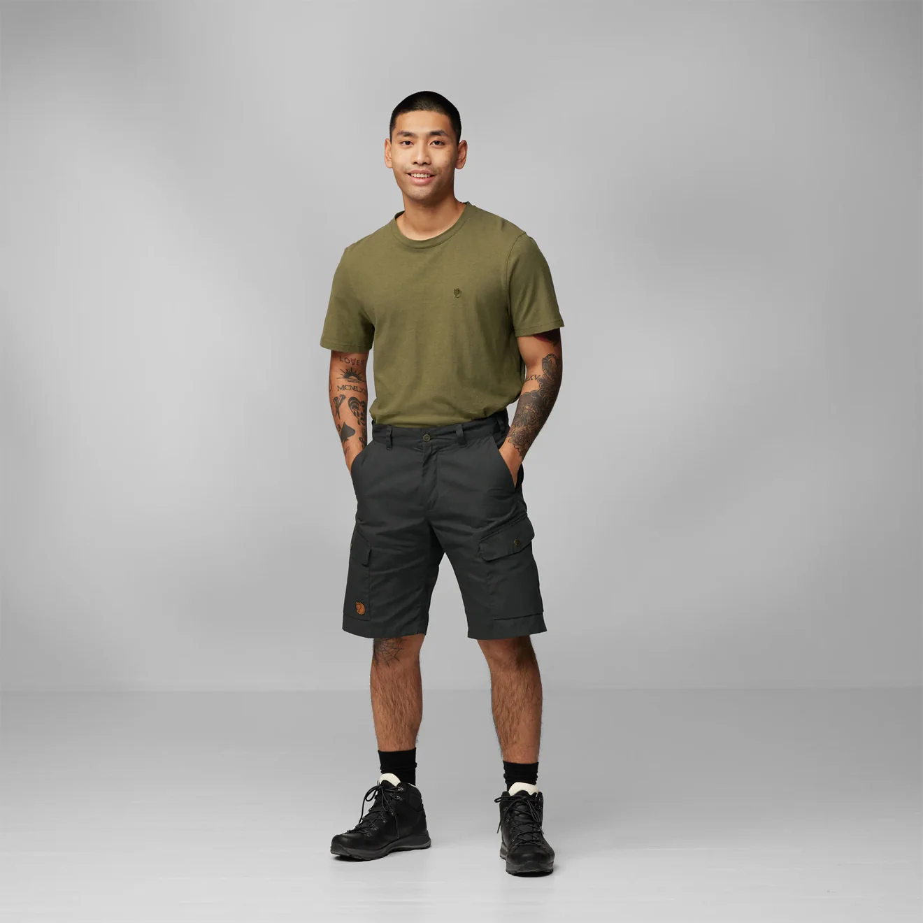 Fjallraven Ruaha Shorts Fossil - Image 3