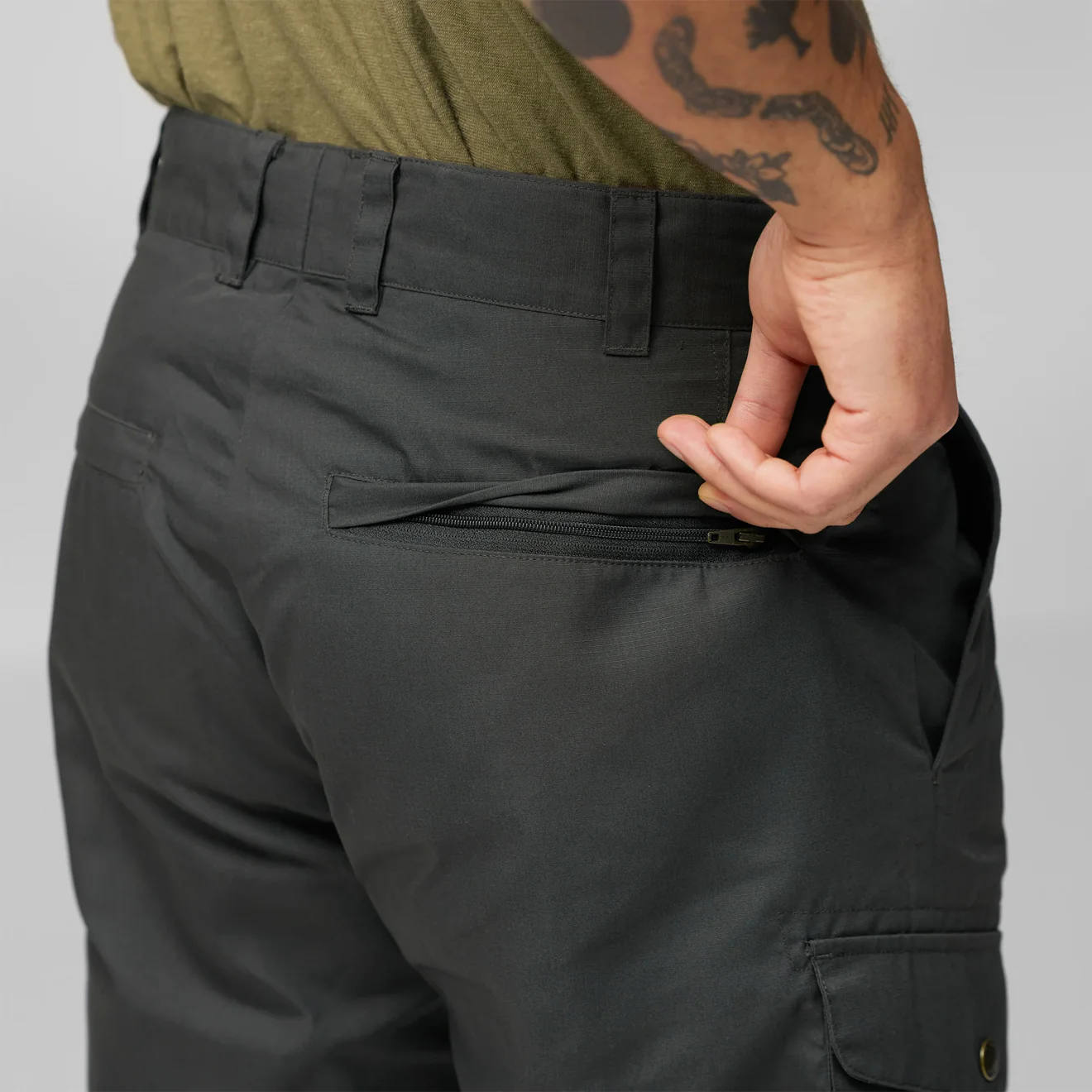 Fjallraven Ruaha Shorts Fossil - Image 7