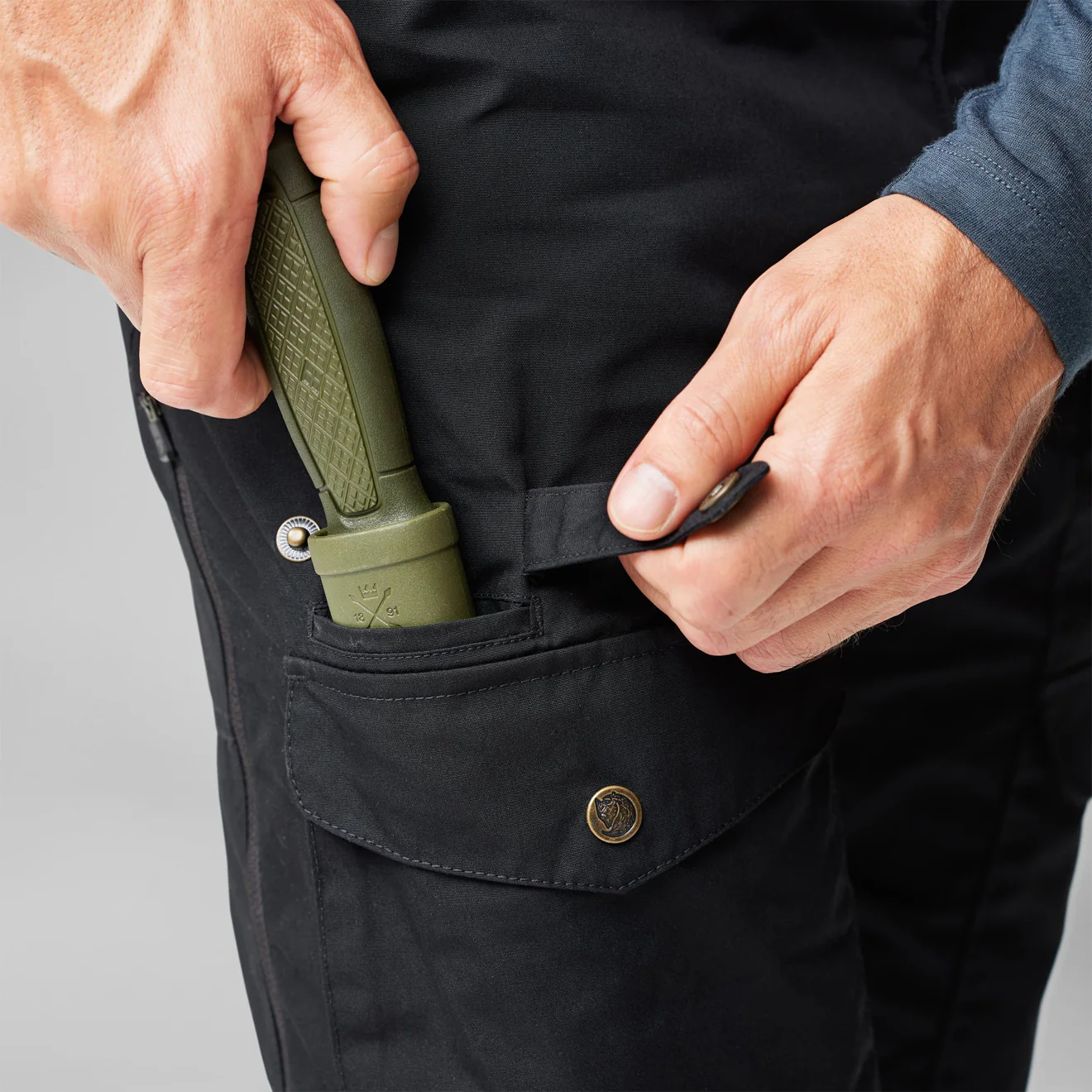 Fjallraven Vidda Pro Ventilated Trousers Classic Long Leg Deep Forest / Black - Image 8