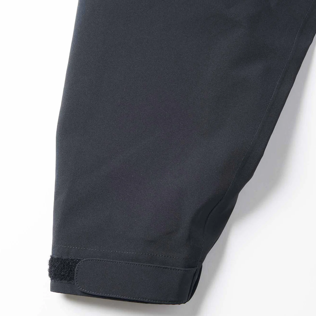Gramicci Waterproof Hooded Jacket Black - Image 4