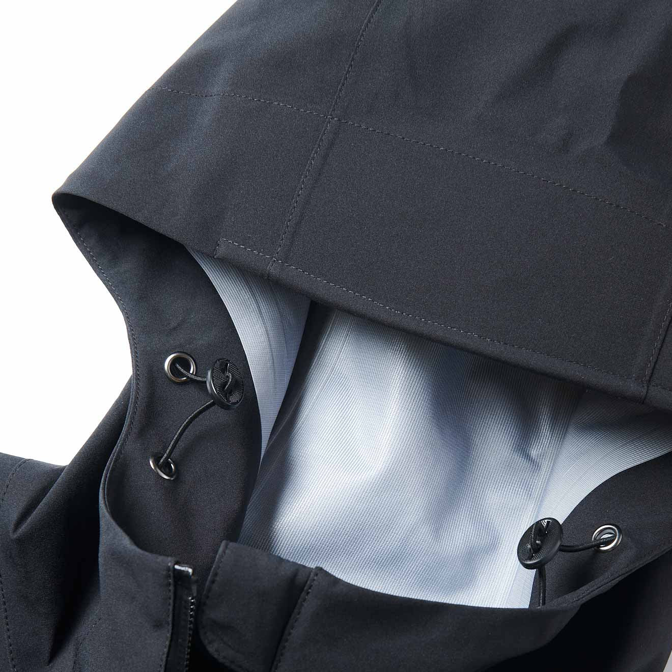 Gramicci Waterproof Hooded Jacket Black - Image 6
