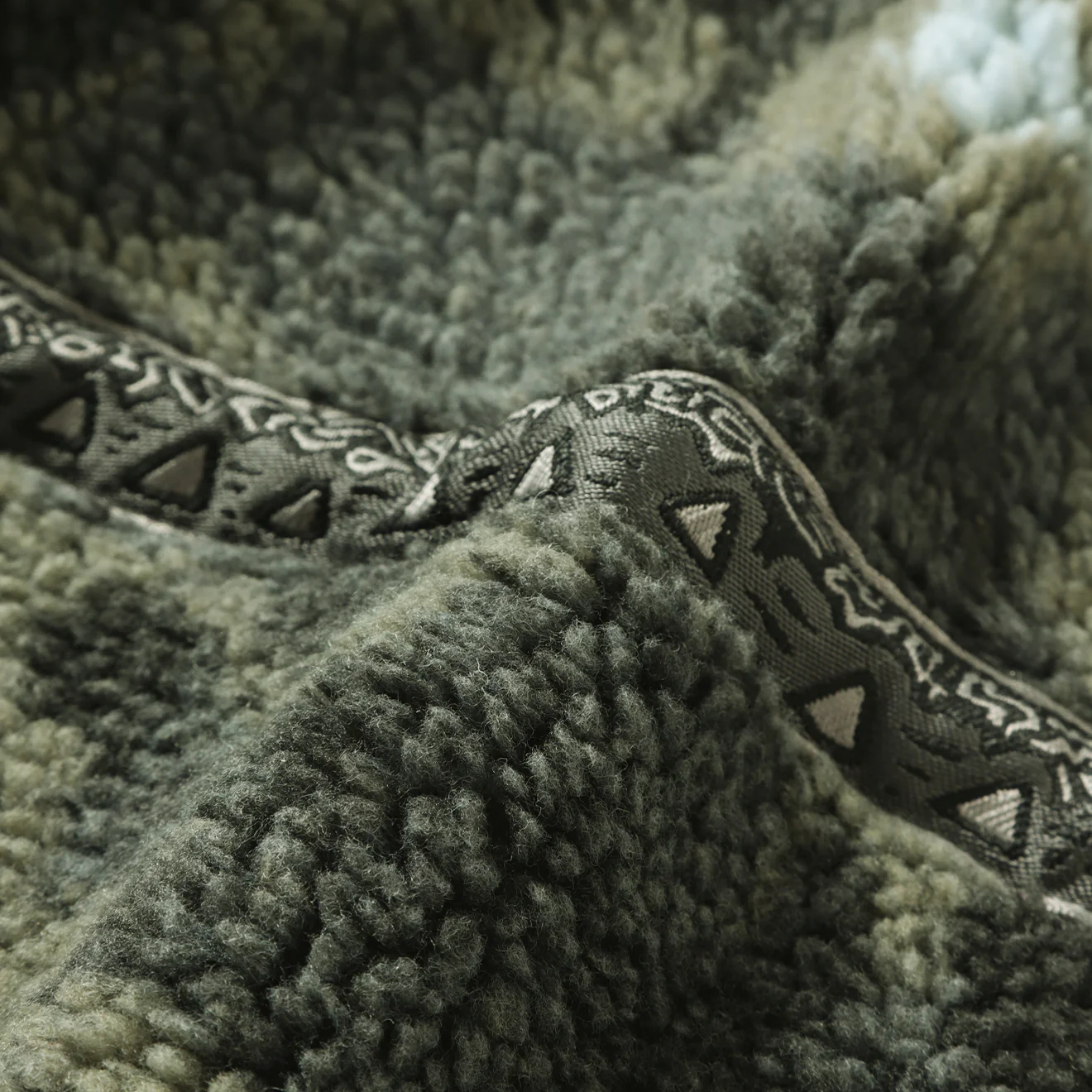 Gramicci x And Wander JQ Tape Fleece Jacket Camo - Image 3
