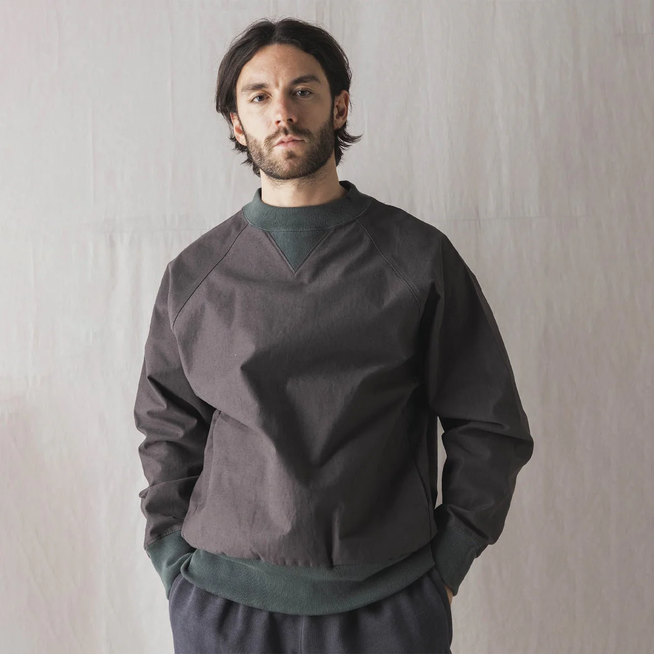 Jackman Back Nep Sweat Crewneck Dark Grey / Green - Image 2