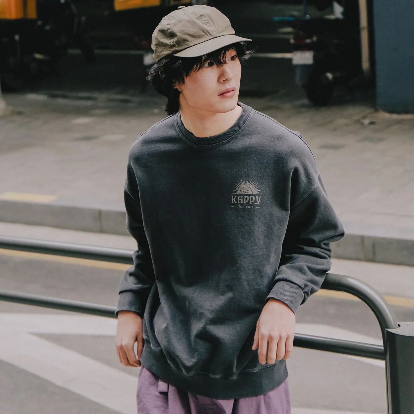 Kappy Sunny Wink Pigment Sweatshirt Charcoal - Image 3