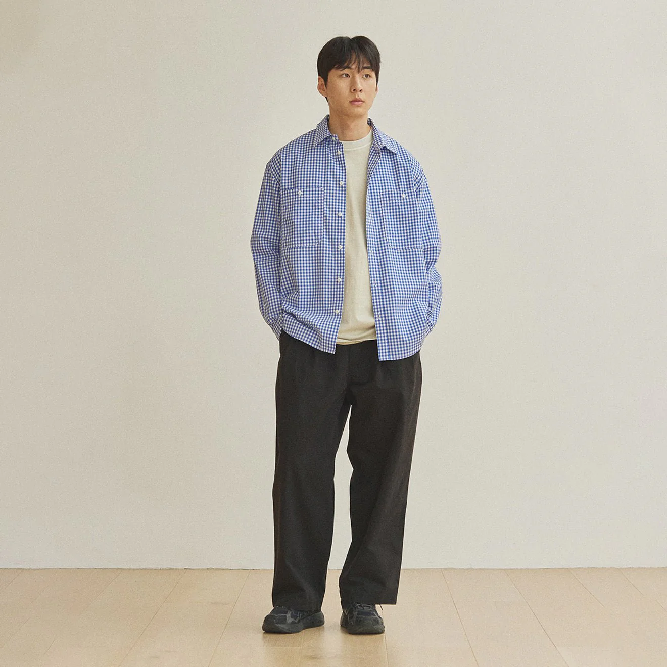 Kappy Two Tuck Wide Pants Black - Image 2