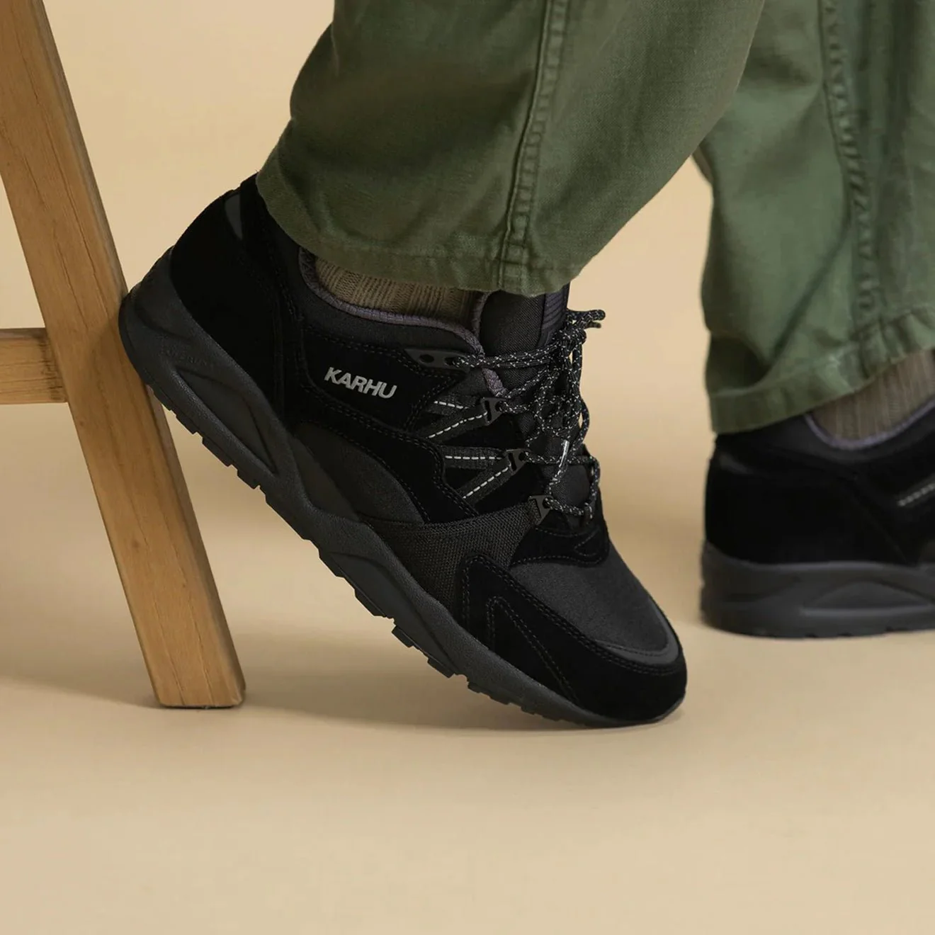 Karhu Fusion 2.0 Trainer Jet Black / Nine Iron - Image 7