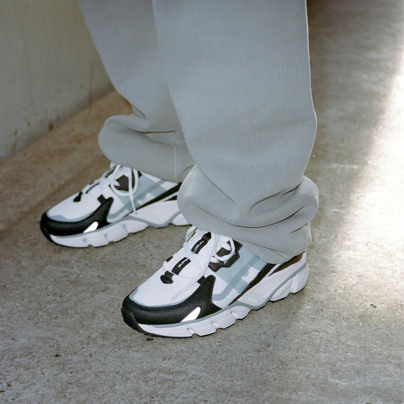 Karhu Super Fulcrum Trainer Black / Sterling Blue - Image 5