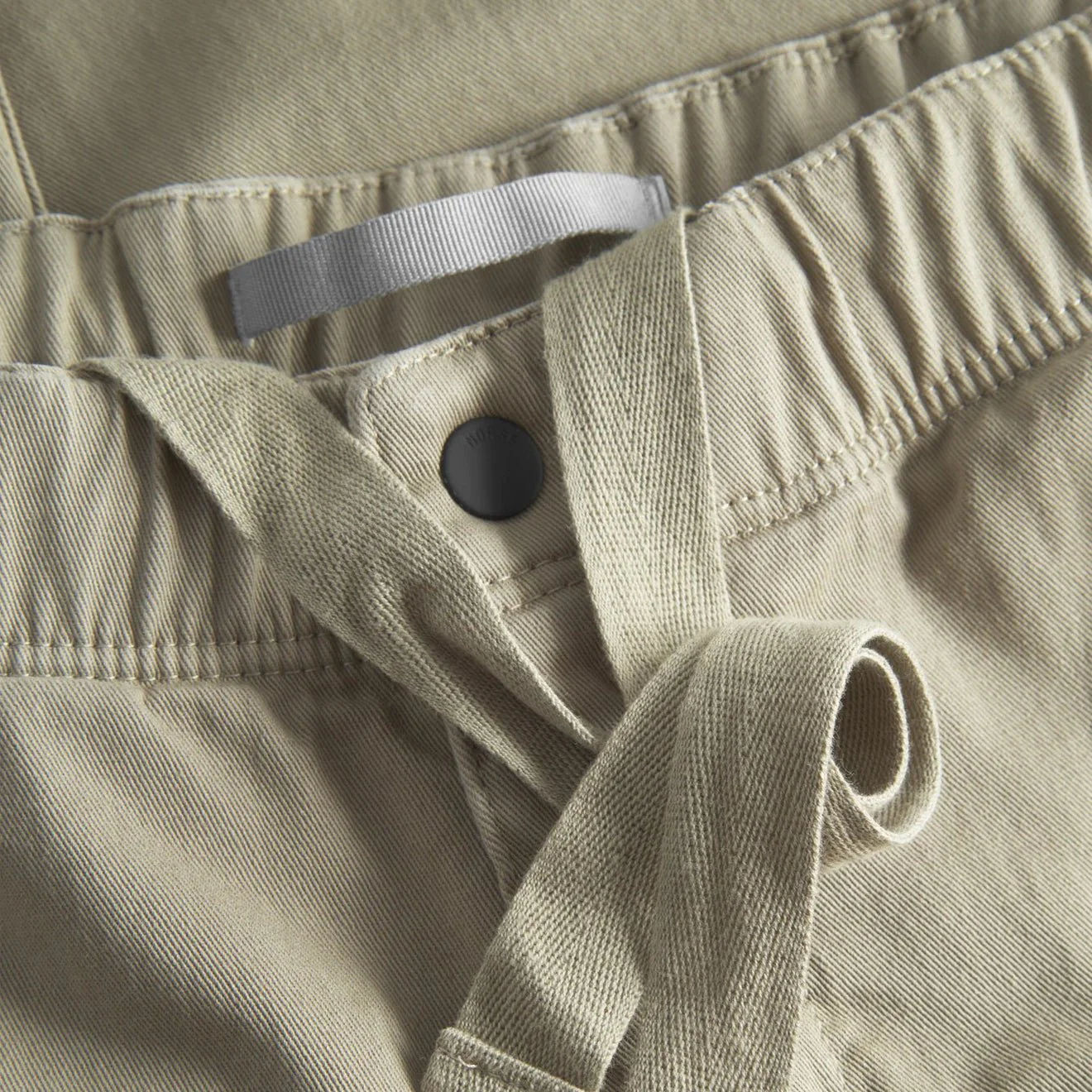 Norse Projects Ezra Light Stretch Trouser Moss Green - Image 3