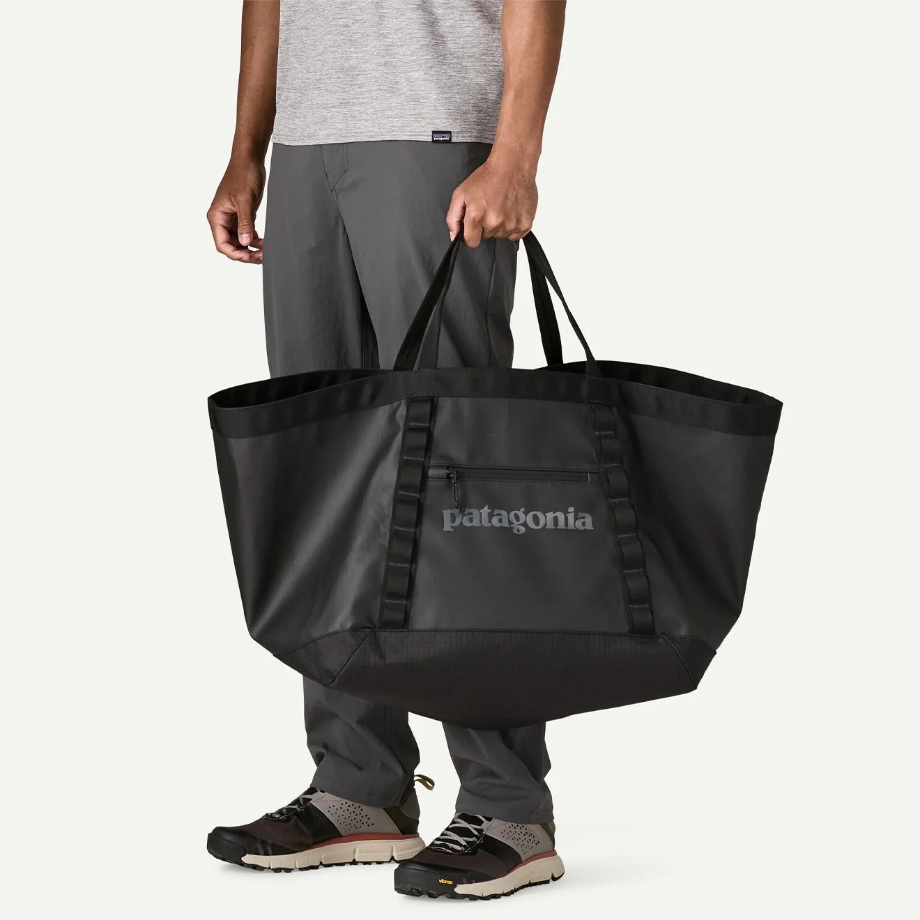 Patagonia Black Hole Gear Tote Black / Black - Image 2