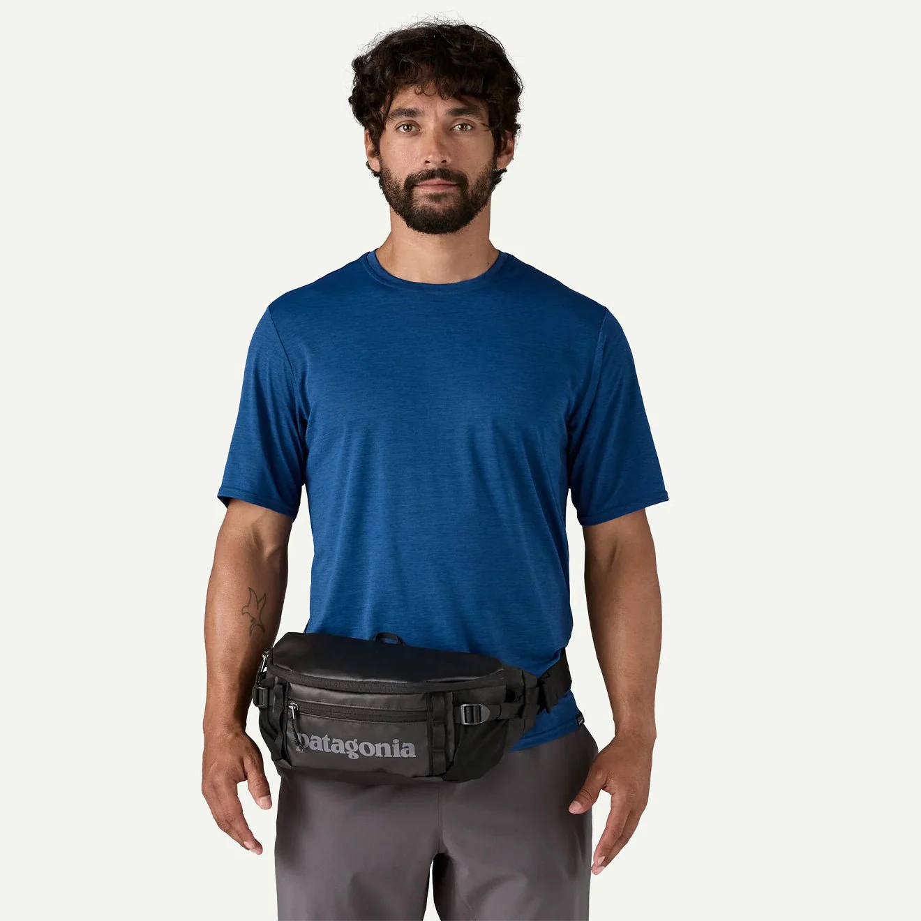 Patagonia Black Hole Waist Pack 5L Black w/Black - Image 3