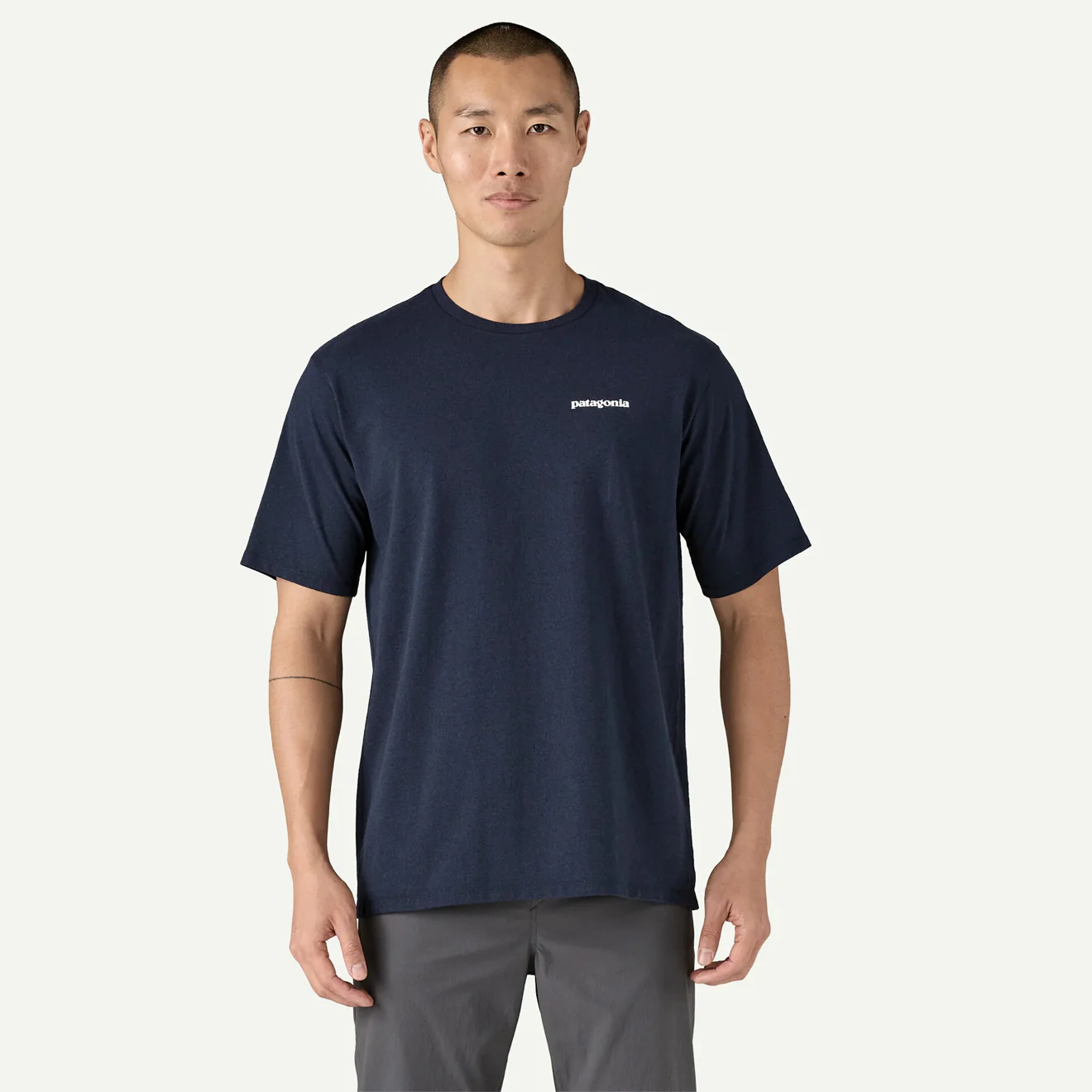 Patagonia P-6 Logo Responsibili-Tee New Navy - Image 3