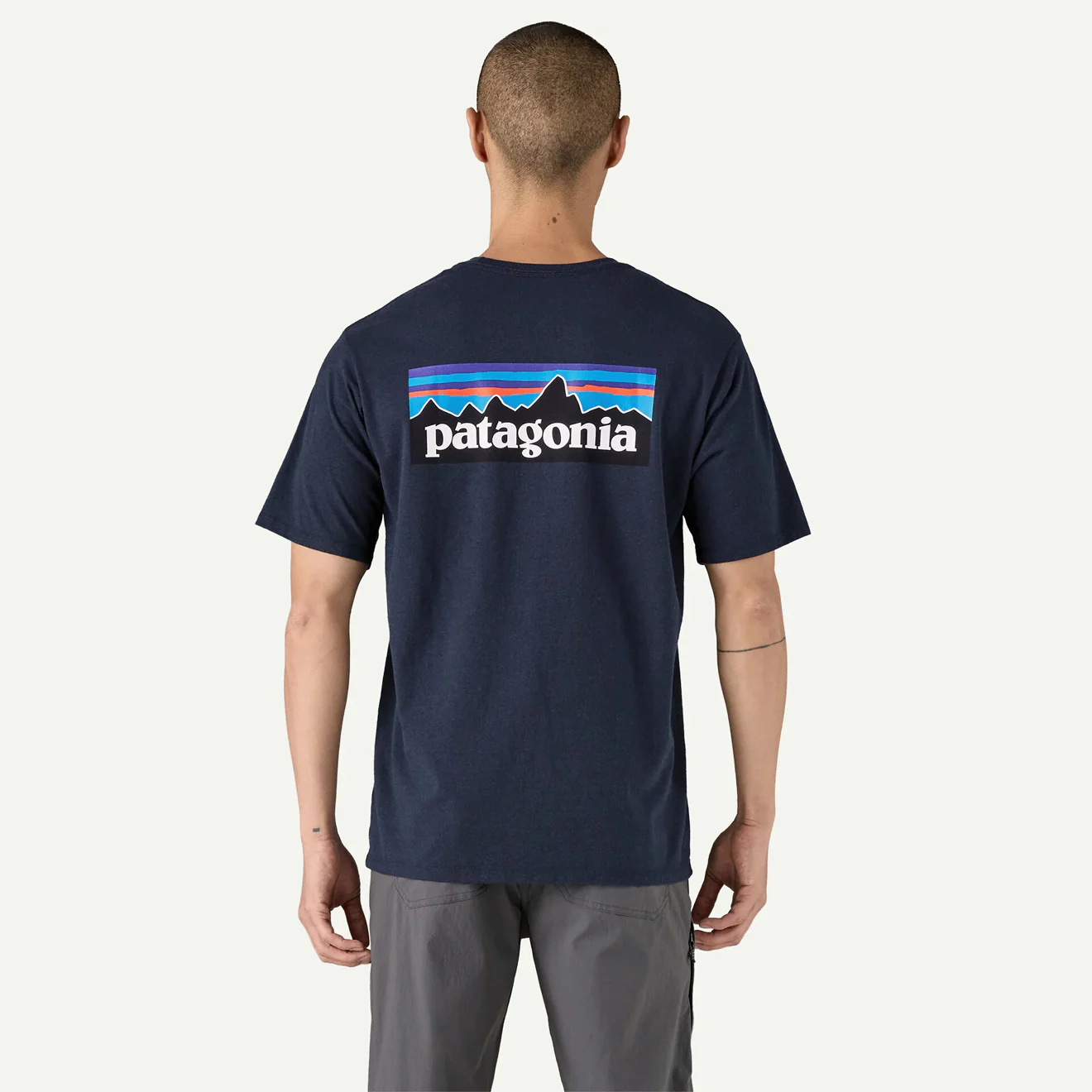 Patagonia P-6 Logo Responsibili-Tee New Navy - Image 4