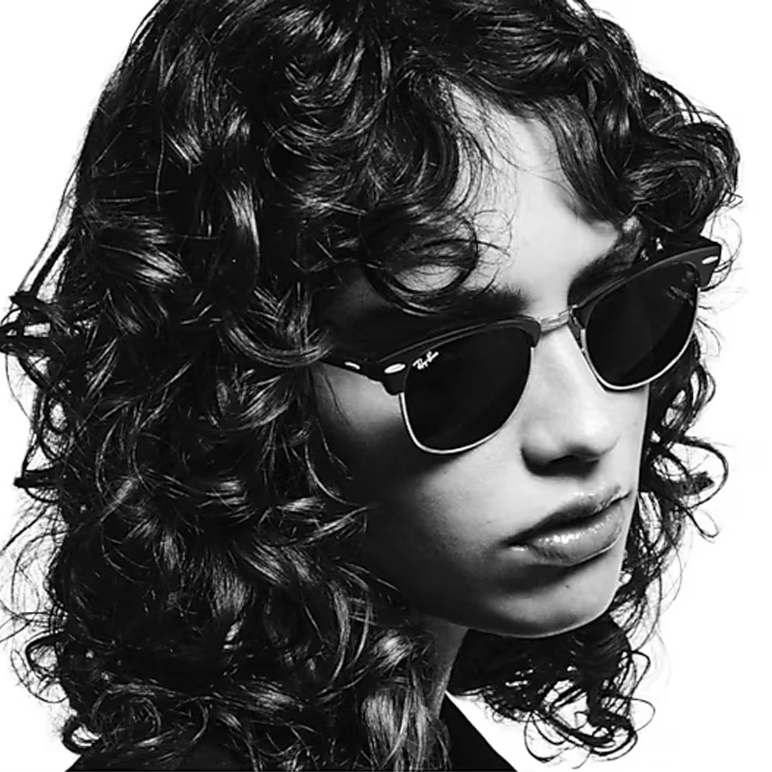 Ray-Ban RB3016 W0365 51 Clubmaster Classic Sunglasses Polished Black / Gold - Image 4