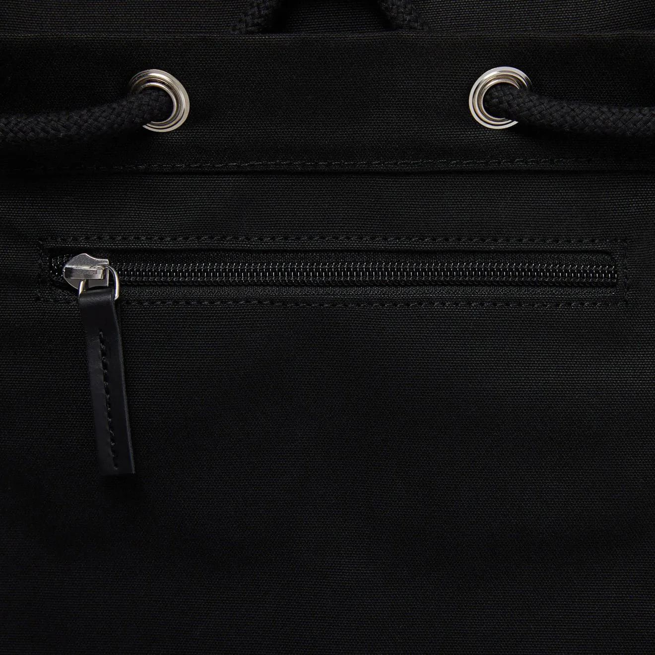 Sandqvist Roald Bag Black with Black Leather - Image 6