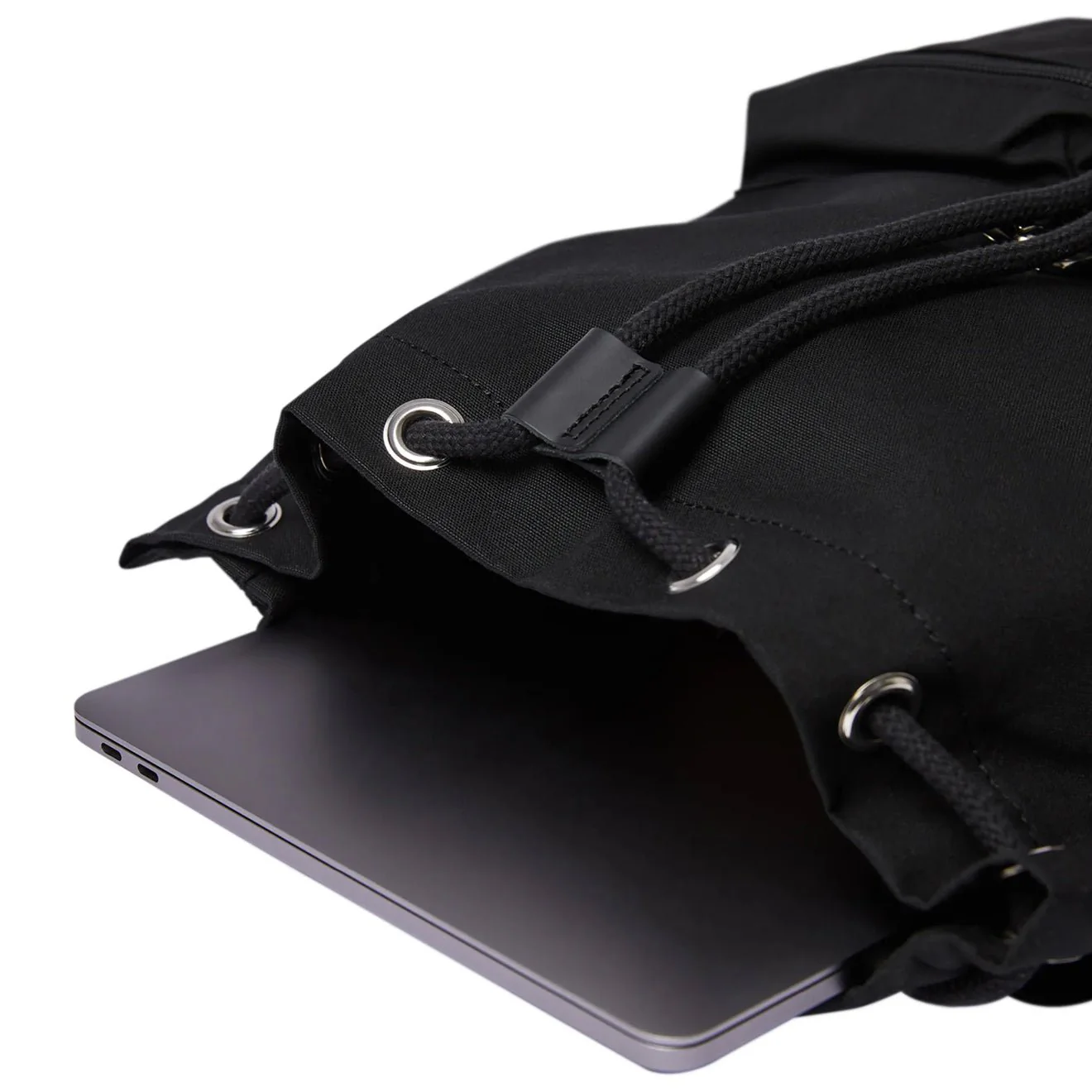 Sandqvist Roald Bag Black with Black Leather - Image 7