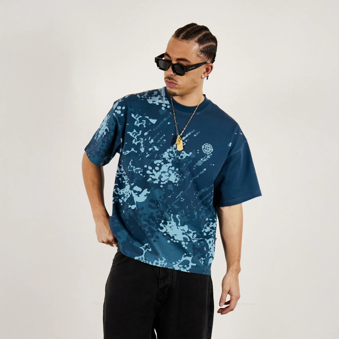 ST-95 x Anna Bergonzini Camouflage T-Shirt Blue - Image 5