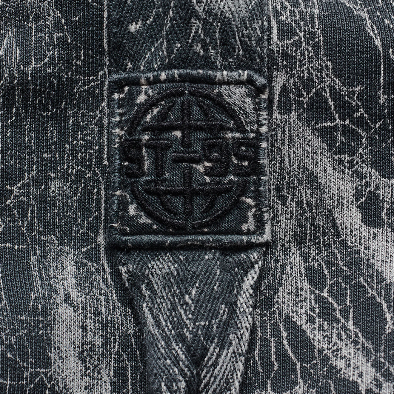 ST95 Oversized Plaster Crew Sweat Black - Image 3