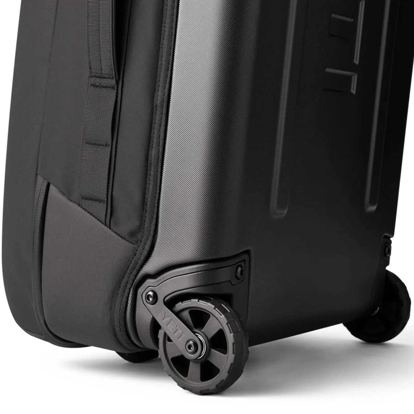 YETI Crossroads 29'' Luggage Black - Image 3