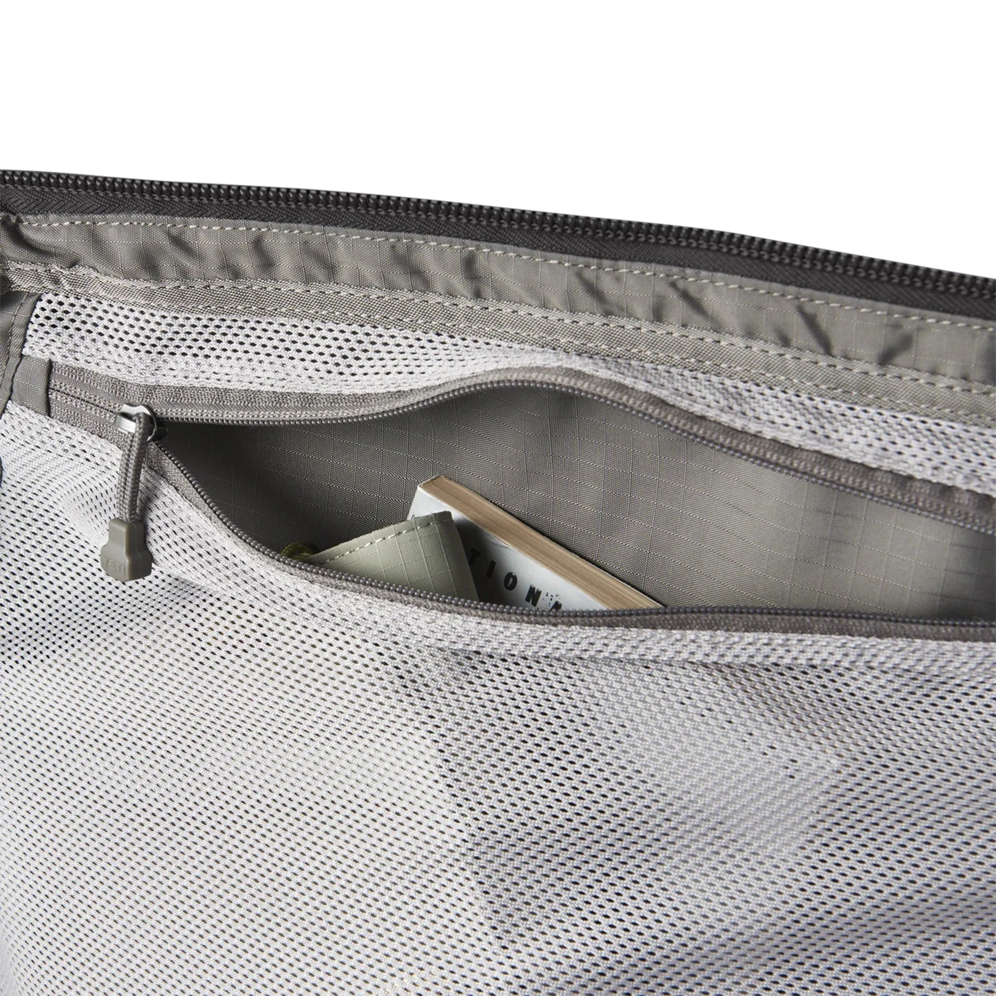 YETI Crossroads 60L Duffel Black - Image 5